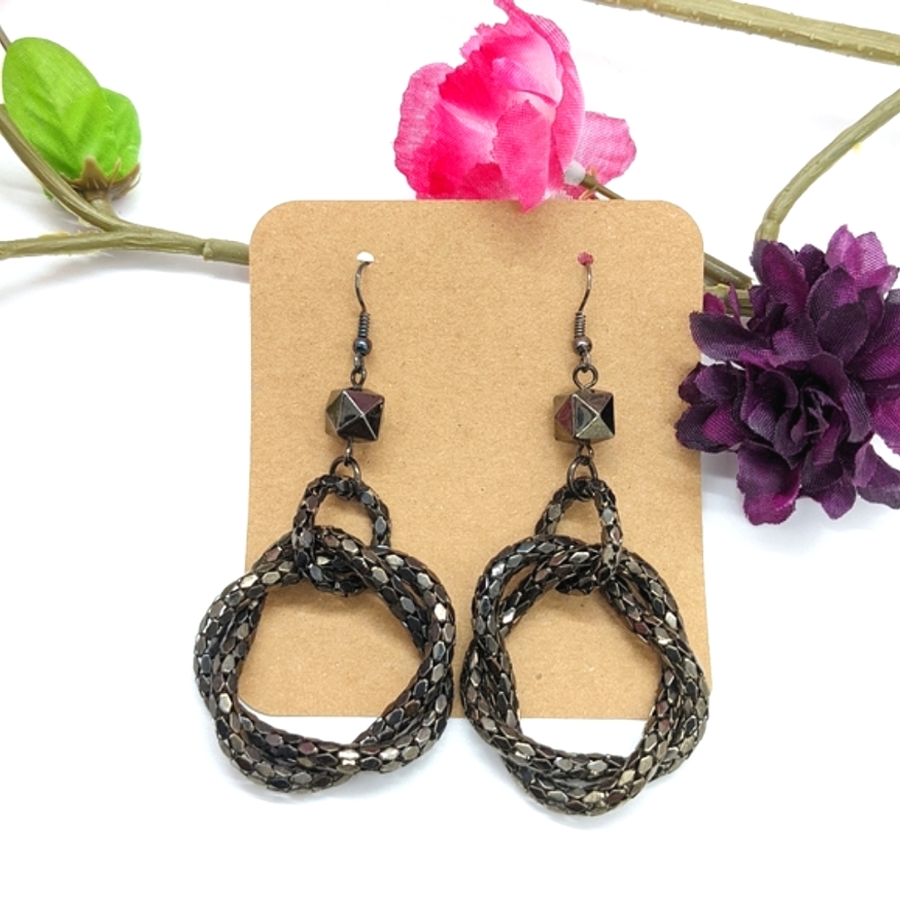 Dangle Earrings ✨